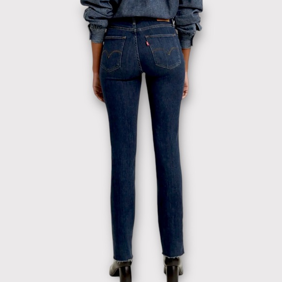 NWOT Levi’s 724 High Rise Straight Ankle - Picture 2 of 16